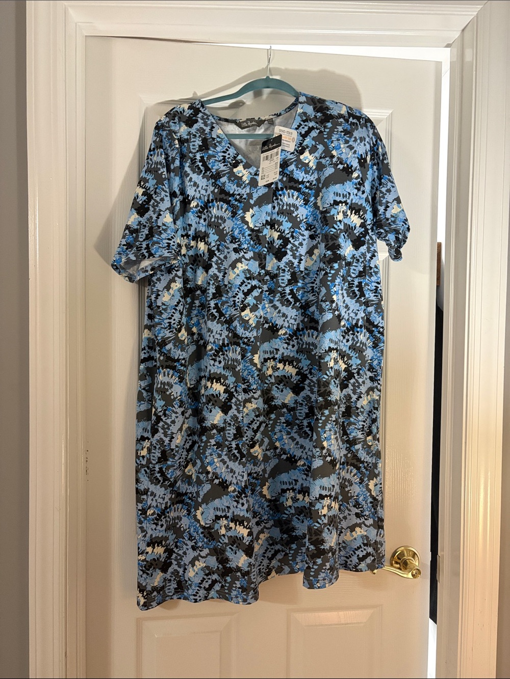 Ulla Popken Blue Patterned V-Neck Women’s Dress size 16/18 NWT